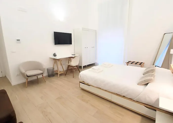 Dimora Beluga - Centro 게스트하우스 3*